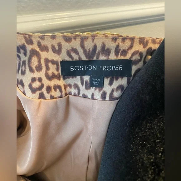 XS Boston Proper leopard faux suede jacket blazer with gold chain trim - Picture 11 of 13
